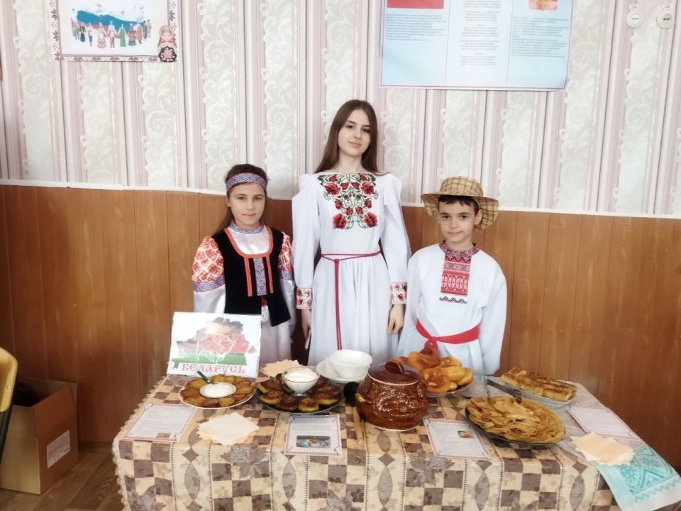 В школах города с размахом прошли гастрономические фестивали «Кухни народов России»! В школах города с размахом прошли гастрономические фестивали «Кухни народов России»!