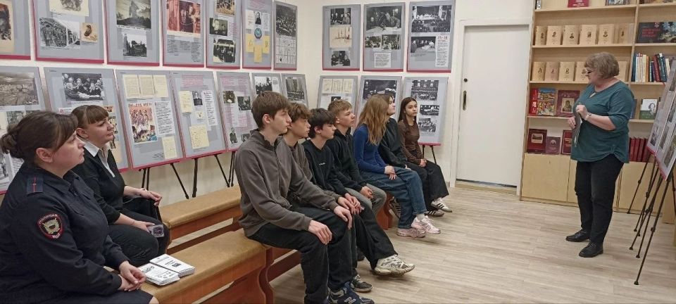 В Старобельском округе прошло мероприятие по профилактике экстремизма и терроризма среди молодежи В Старобельском округе прошло мероприятие по профилактике экстремизма и терроризма среди молодежи
