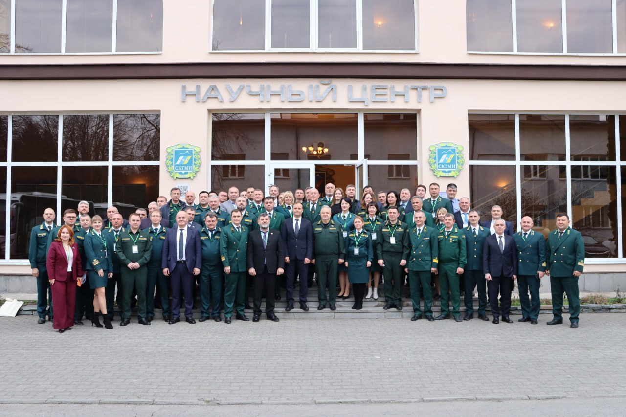 Во Владикавказе подвели итоги работы отрасли лесного хозяйства Южного и Северо-Кавказского федеральных округов Во Владикавказе подвели итоги работы отрасли лесного хозяйства Южного и Северо-Кавказского федеральных округов