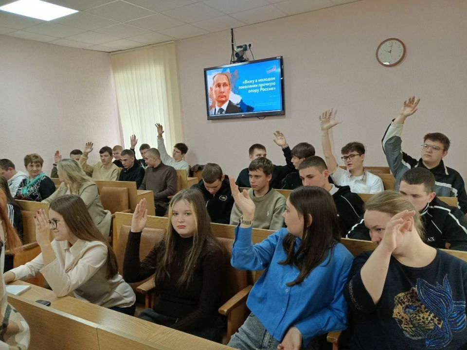 Андрей Рубанцов: В Ровеньках открывается отделение «Молодой Гвардии Единой России» Андрей Рубанцов: В Ровеньках открывается отделение «Молодой Гвардии Единой России»