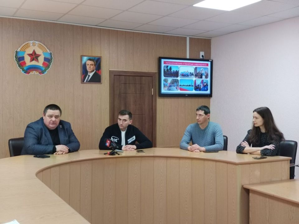 Андрей Рубанцов: В Ровеньках открывается отделение «Молодой Гвардии Единой России» Андрей Рубанцов: В Ровеньках открывается отделение «Молодой Гвардии Единой России»