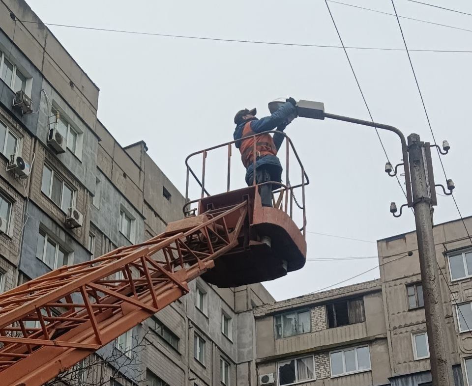 Коммунальными службами проведены работы на территории города Коммунальными службами проведены работы на территории города