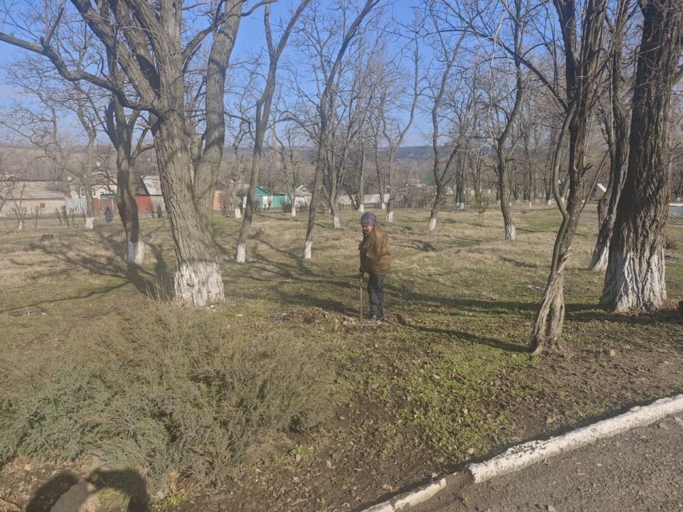 В селе Малоивановка прошел субботник с участием всех организаций на подведомственной территории В селе Малоивановка прошел субботник с участием всех организаций на подведомственной территории