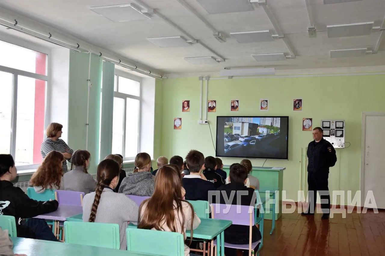 В Марковском округе детям напомнили о безопасности на дорогах перед каникулами В Марковском округе детям напомнили о безопасности на дорогах перед каникулами