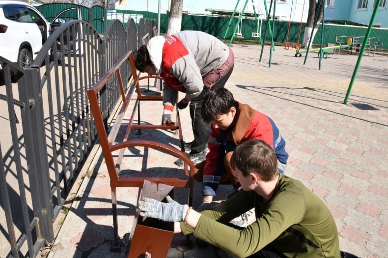 В Свердловском округе обновили детскую площадку у детского сада «Лютик» В Свердловском округе обновили детскую площадку у детского сада «Лютик»