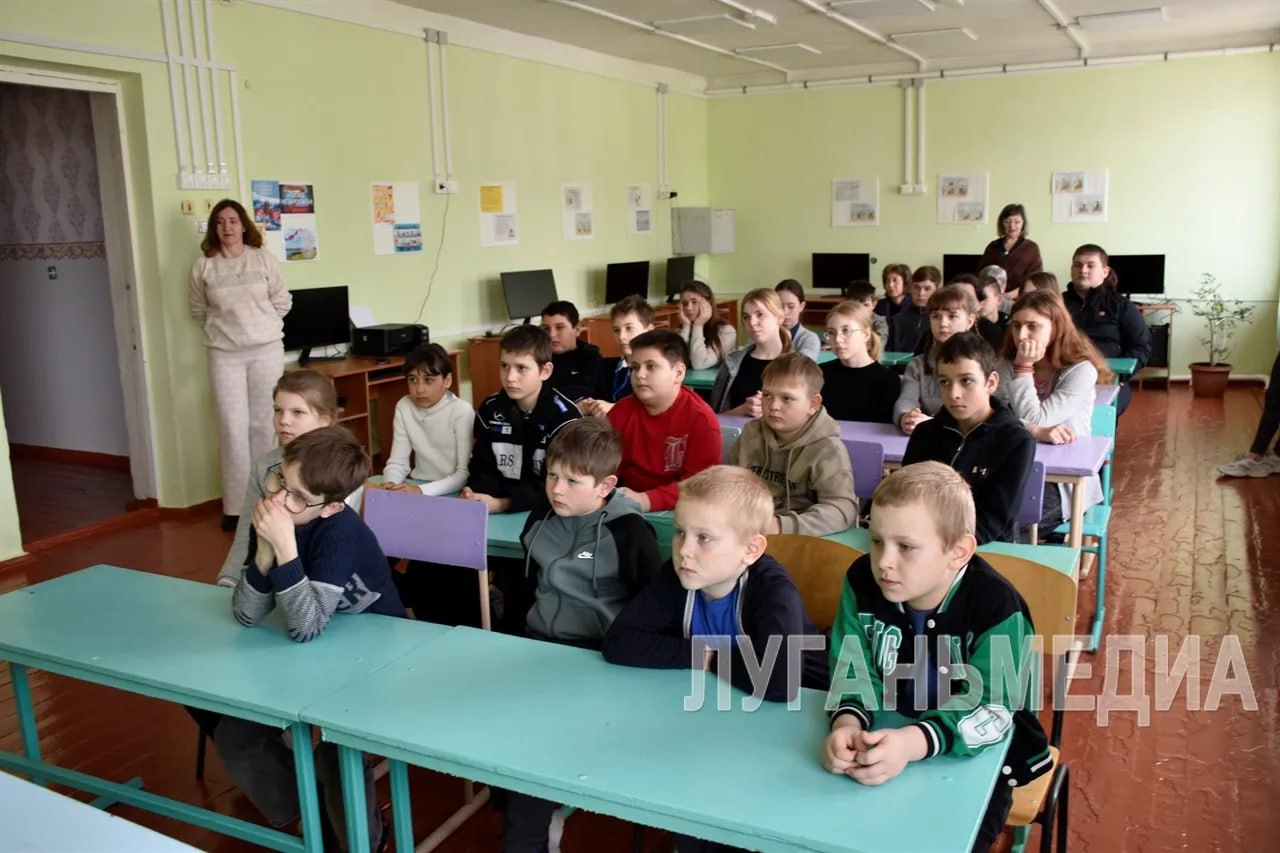 В Марковском округе детям напомнили о безопасности на дорогах перед каникулами В Марковском округе детям напомнили о безопасности на дорогах перед каникулами