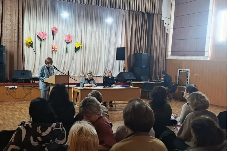 Безопасность и профилактика: в Свердловском округе прошло совещание руководителей образовательных организаций