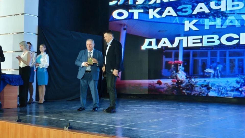 Виктор Водолацкий: Сегодня принял участие в торжественном мероприятии, посвященном 106-й годовщине со дня основания Луганского государственного университета имени Владимира Даля Виктор Водолацкий: Сегодня принял участие в торжественном мероприятии, посвященном 106-й годовщине со дня основания Луганского государственного университета имени Владимира Даля
