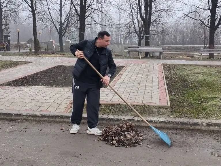 Сергей Колягин: Как упоминалось ранее, сезон работ по благоустройству общественных территорий стартовал не только в муниципальном центре, но и в других населенных пунктах нашего городского округа Сергей Колягин: Как упоминалось ранее, сезон работ по благоустройству общественных территорий стартовал не только в муниципальном центре, но и в других населенных пунктах нашего городского округа