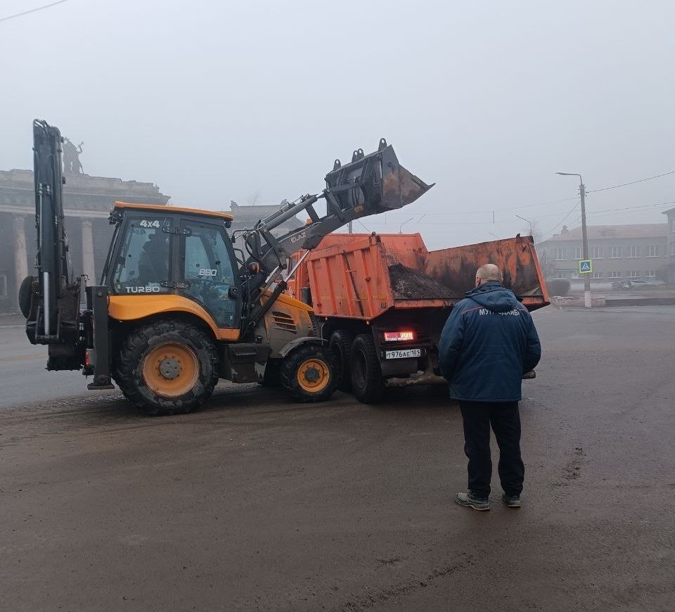 Коммунальными службами проведены работы на территории города Коммунальными службами проведены работы на территории города