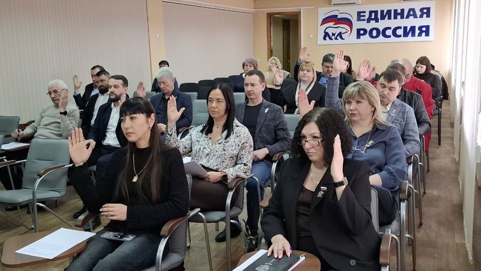 В Красном Луче состоялось очередное заседание Совета городского округа В Красном Луче состоялось очередное заседание Совета городского округа