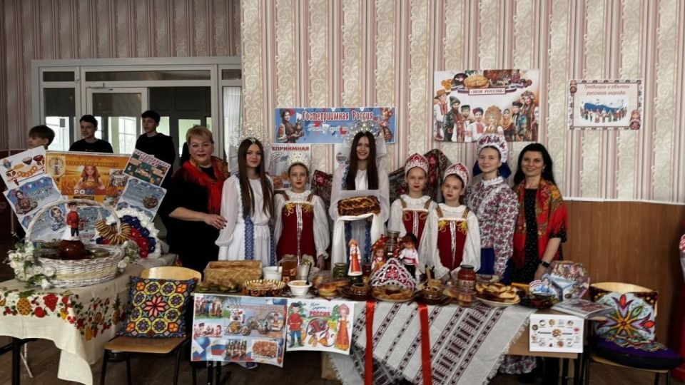 В школах города с размахом прошли гастрономические фестивали «Кухни народов России»! В школах города с размахом прошли гастрономические фестивали «Кухни народов России»!