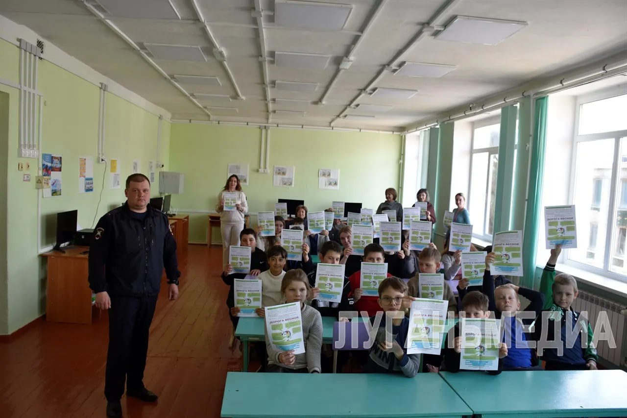 В Марковском округе детям напомнили о безопасности на дорогах перед каникулами В Марковском округе детям напомнили о безопасности на дорогах перед каникулами