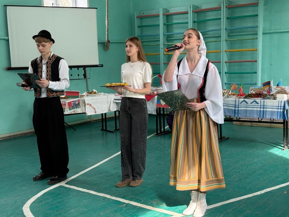 В школах города с размахом прошли гастрономические фестивали «Кухни народов России»! В школах города с размахом прошли гастрономические фестивали «Кухни народов России»!