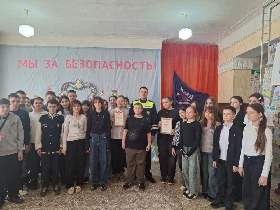 Перед весенними каникулами сотрудники Госавтоинспекции продолжают проводить профилактическую работу с юными участниками дорожного движения Перед весенними каникулами сотрудники Госавтоинспекции продолжают проводить профилактическую работу с юными участниками дорожного движения