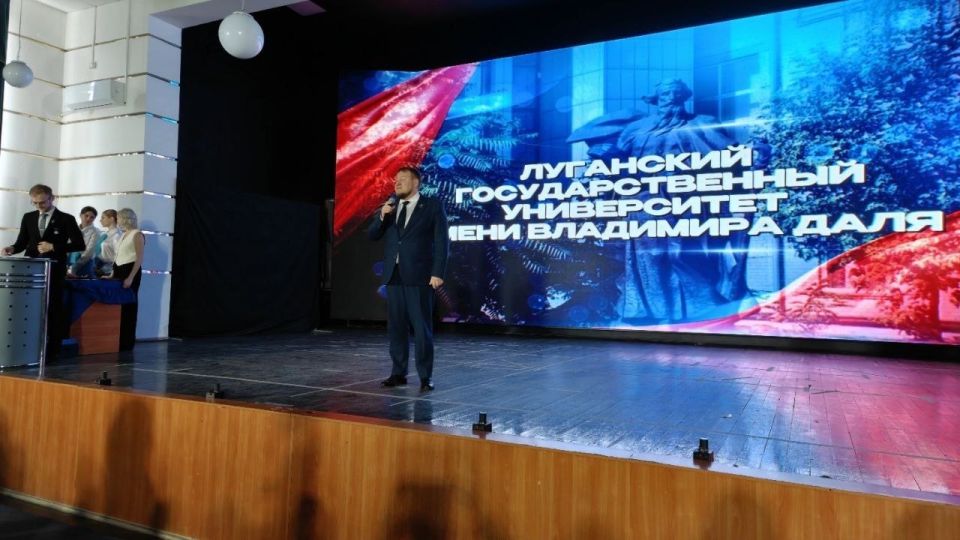 Виктор Водолацкий: Сегодня принял участие в торжественном мероприятии, посвященном 106-й годовщине со дня основания Луганского государственного университета имени Владимира Даля Виктор Водолацкий: Сегодня принял участие в торжественном мероприятии, посвященном 106-й годовщине со дня основания Луганского государственного университета имени Владимира Даля