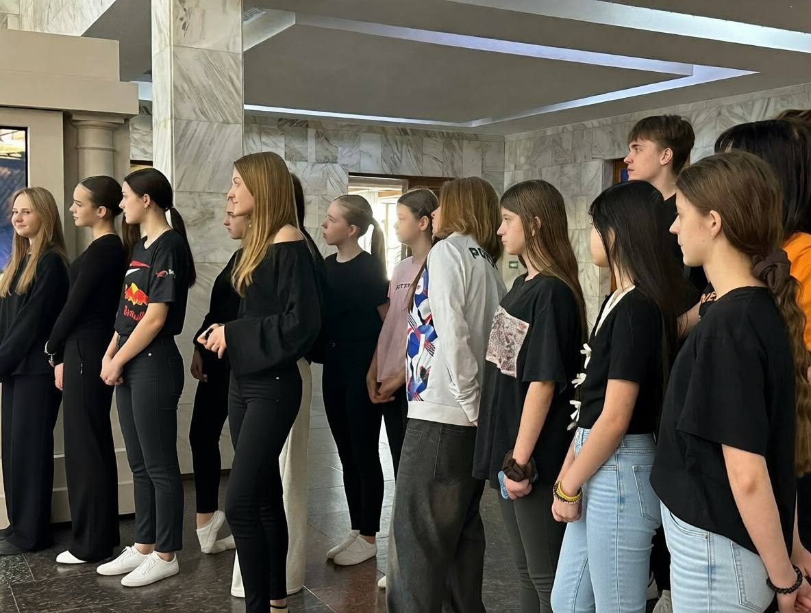 Сотрудники Дворца культуры имени Горького провели увлекательное мероприятие, посвящённое обзору фильмографии выдающегося режиссёра Станислава Сергеевича Говорухина Сотрудники Дворца культуры имени Горького провели увлекательное мероприятие, посвящённое обзору фильмографии выдающегося режиссёра Станислава Сергеевича Говорухина