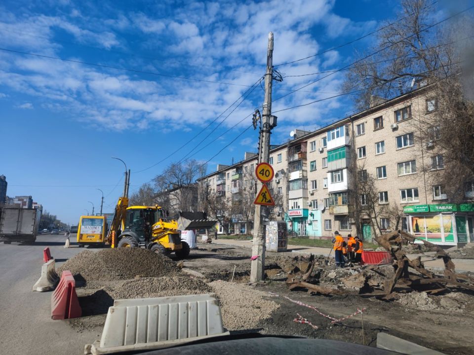 В Луганске стартовал капитальный ремонт улицы Будённого В Луганске стартовал капитальный ремонт улицы Будённого