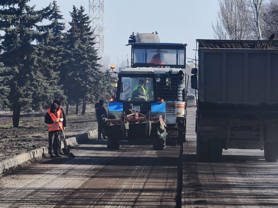 В Луганске начался капитальный ремонт улицы Буденного В Луганске начался капитальный ремонт улицы Буденного
