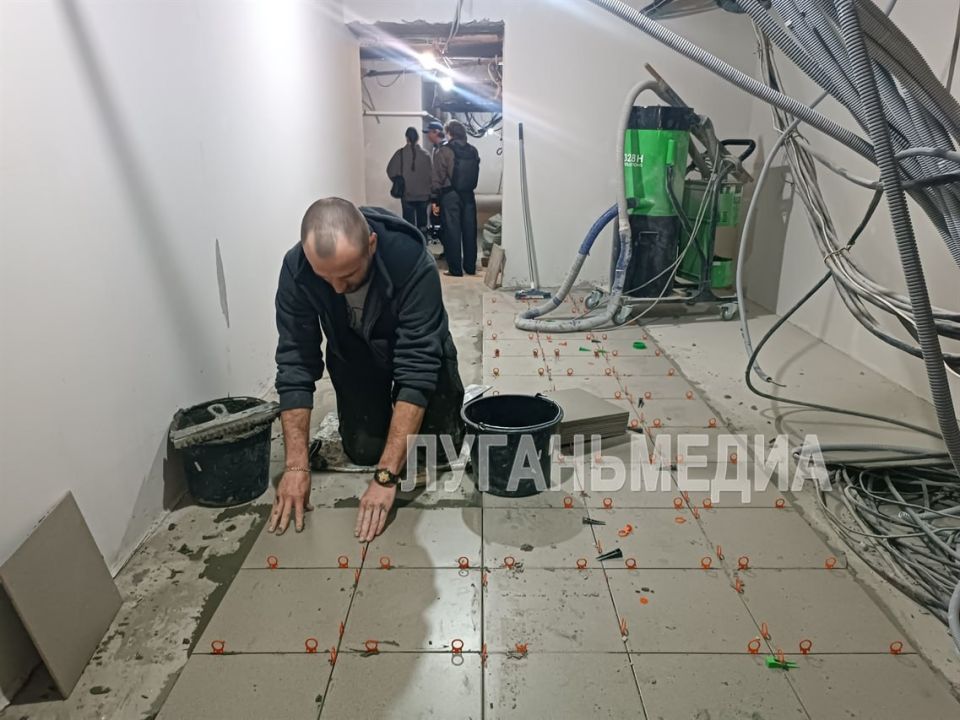 В Станично-Луганской больнице стартовал масштабный ремонт при поддержке региона-шефа Волгоградской области В Станично-Луганской больнице стартовал масштабный ремонт при поддержке региона-шефа Волгоградской области