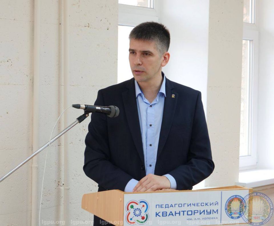 Министерство спорта ЛНР приняло участие в кадровом форуме «ПРОкарьеру» в ЛГПУ Министерство спорта ЛНР приняло участие в кадровом форуме «ПРОкарьеру» в ЛГПУ