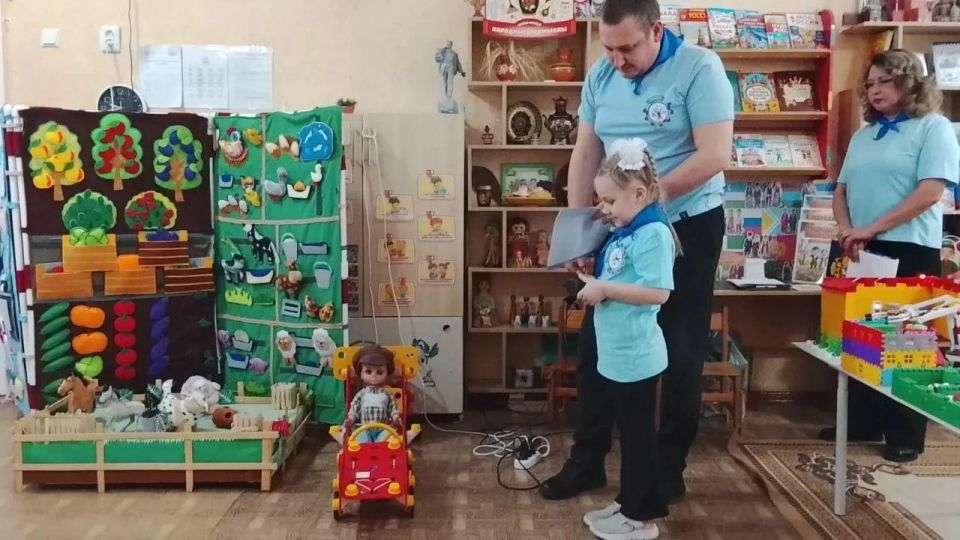 В Стаханове состоялся семинар «Детско-родительские проекты, как современная форма взаимодействия детского сада и семьи» В Стаханове состоялся семинар «Детско-родительские проекты, как современная форма взаимодействия детского сада и семьи»