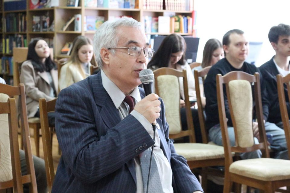В библиотеке состоялся Яндекс-мост В библиотеке состоялся Яндекс-мост