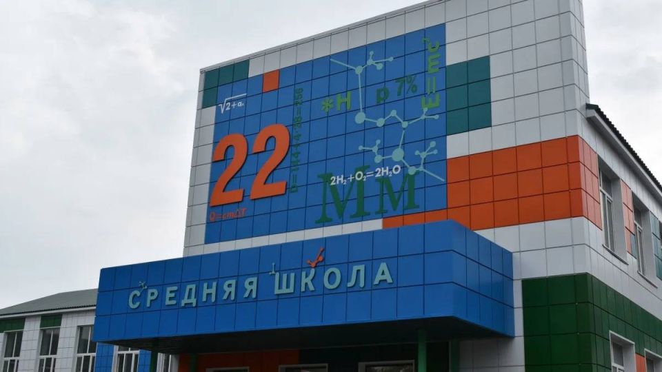 Принял участие в торжественном мероприятии, посвященном двум знаменательным датам — 90-летнему юбилею «Петровской школы №22 имени генерал-майора М.М. Шаймуратова» и 10-летию со дня ее переименования Принял участие в торжественном мероприятии, посвященном двум знаменательным датам — 90-летнему юбилею «Петровской школы №22 имени генерал-майора М.М. Шаймуратова» и 10-летию со дня ее переименования