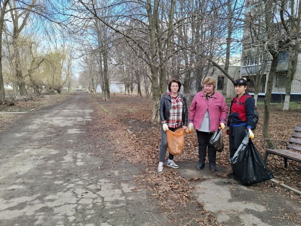 В рамках весеннего благоустройства города активное участие в общегородском субботнике приняли учреждения культуры и спорта В рамках весеннего благоустройства города активное участие в общегородском субботнике приняли учреждения культуры и спорта