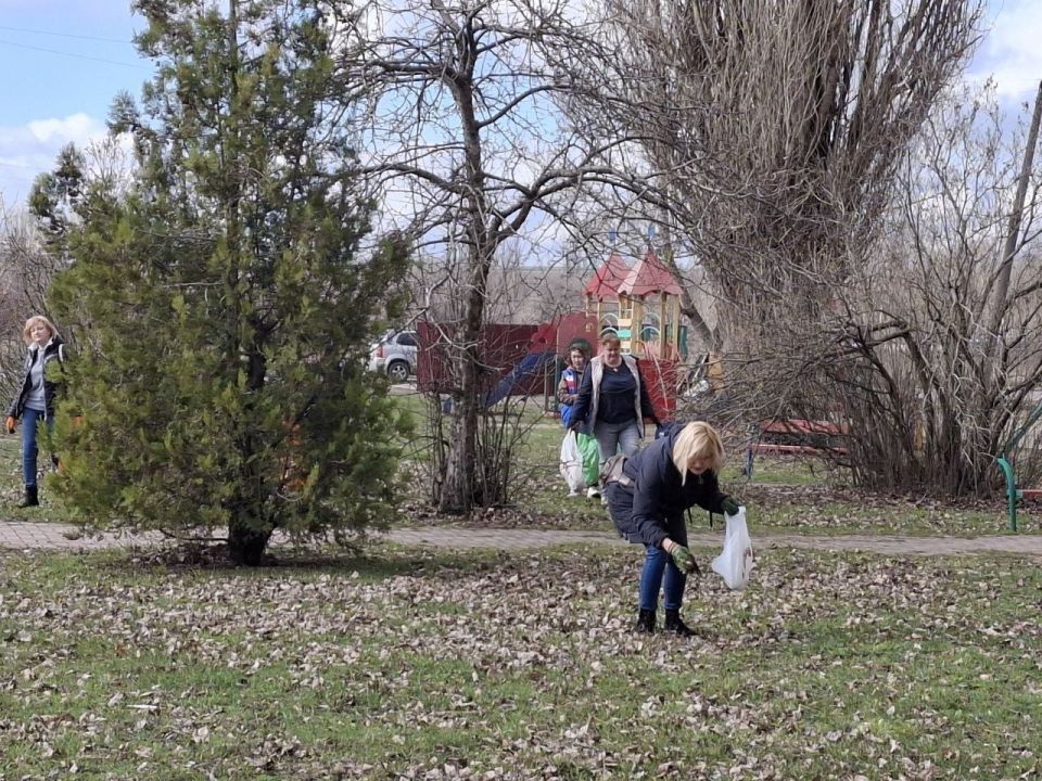 В рамках весеннего благоустройства города активное участие в общегородском субботнике приняли учреждения культуры и спорта В рамках весеннего благоустройства города активное участие в общегородском субботнике приняли учреждения культуры и спорта