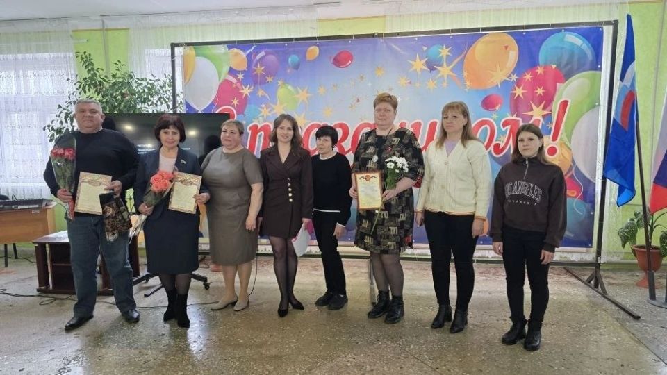 В Доме культуры им. Ленина пгт Новодарьевка состоялся юбилейный праздник, посвящённый 150-летию посёлка В Доме культуры им. Ленина пгт Новодарьевка состоялся юбилейный праздник, посвящённый 150-летию посёлка