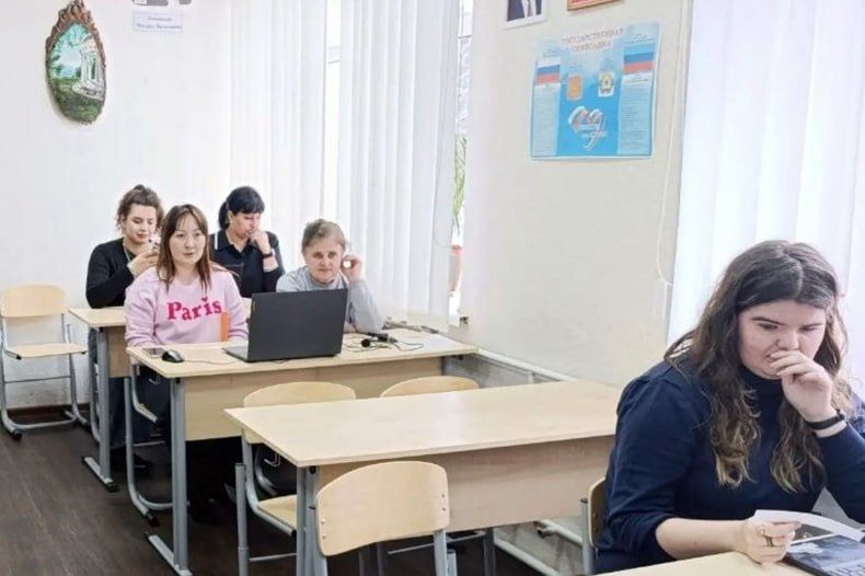 Формируя честное будущее: в СЦДЮТ «Мечта» прошел тренинг по антикоррупционной устойчивости Формируя честное будущее: в СЦДЮТ «Мечта» прошел тренинг по антикоррупционной устойчивости