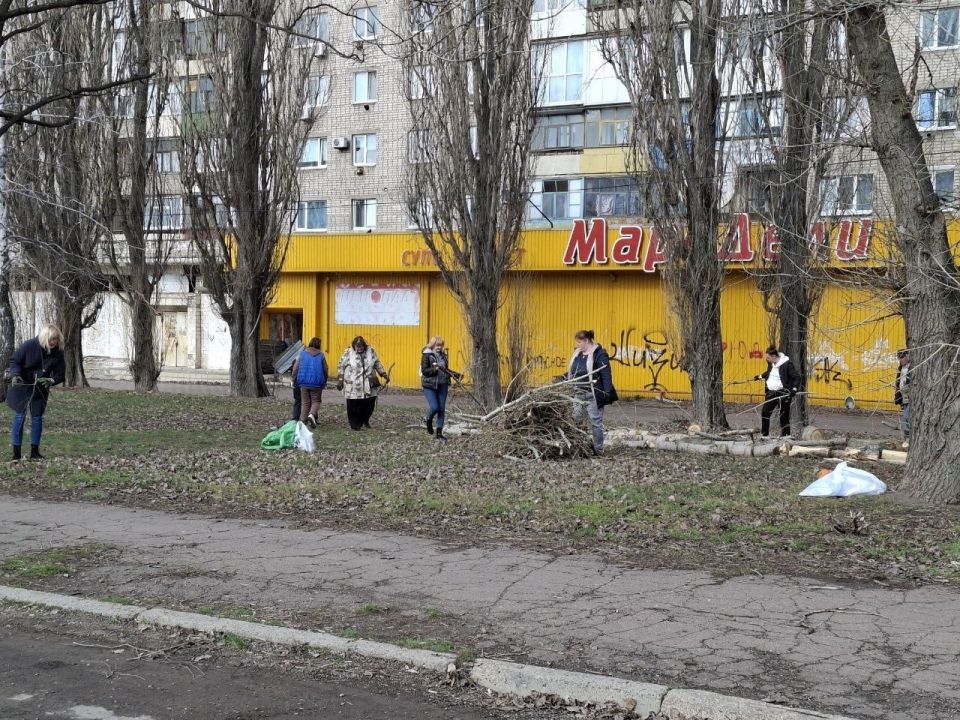 В рамках весеннего благоустройства города активное участие в общегородском субботнике приняли учреждения культуры и спорта В рамках весеннего благоустройства города активное участие в общегородском субботнике приняли учреждения культуры и спорта