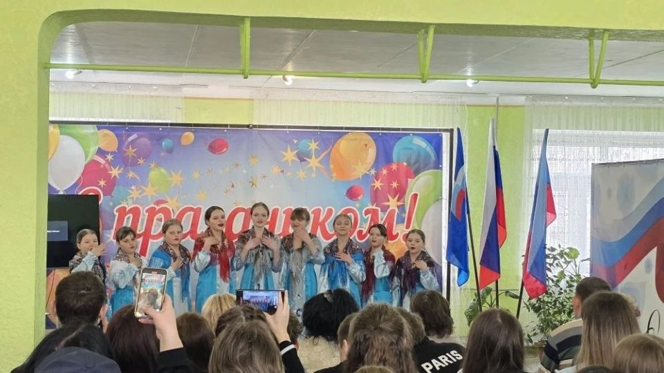 В Доме культуры им. Ленина пгт Новодарьевка состоялся юбилейный праздник, посвящённый 150-летию посёлка В Доме культуры им. Ленина пгт Новодарьевка состоялся юбилейный праздник, посвящённый 150-летию посёлка