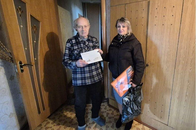 В пгт Шахтерский поздравили участника ВОВ с днём рождения В пгт Шахтерский поздравили участника ВОВ с днём рождения