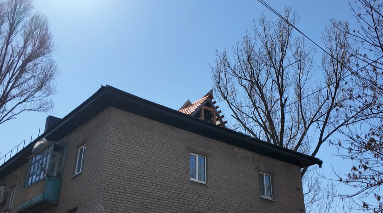 Продолжаются работы по капитальному ремонту кровель, которые выполняет строительная компания «СТИЛЛ» шефа-региона Тюменской области Продолжаются работы по капитальному ремонту кровель, которые выполняет строительная компания «СТИЛЛ» шефа-региона Тюменской области