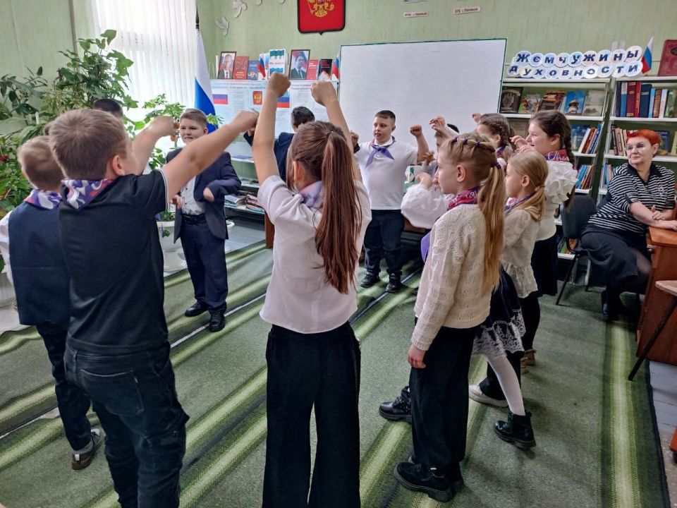 В Детской библиотеке г. Ровеньки состоялось открытие «Недели детской и юношеской книги» В Детской библиотеке г. Ровеньки состоялось открытие «Недели детской и юношеской книги»