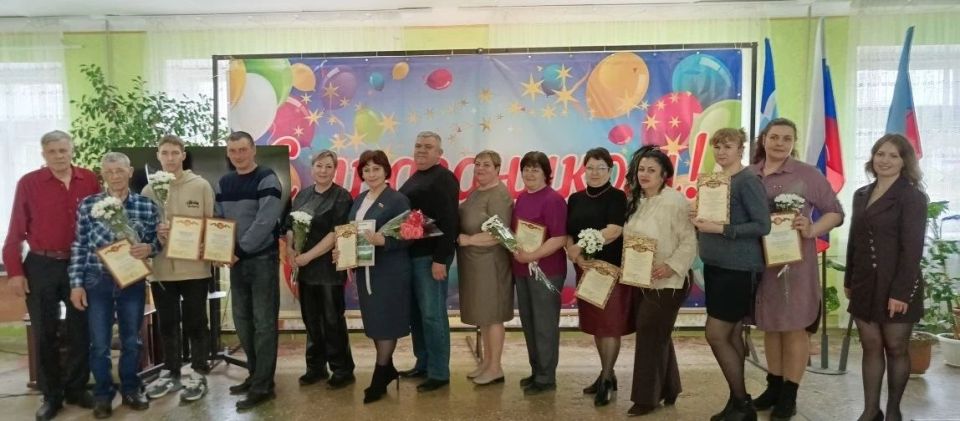 В Доме культуры им. Ленина пгт Новодарьевка состоялся юбилейный праздник, посвящённый 150-летию посёлка В Доме культуры им. Ленина пгт Новодарьевка состоялся юбилейный праздник, посвящённый 150-летию посёлка