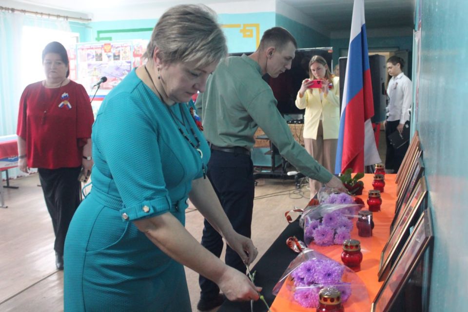 Парты Героя в Родаковской школе Парты Героя в Родаковской школе