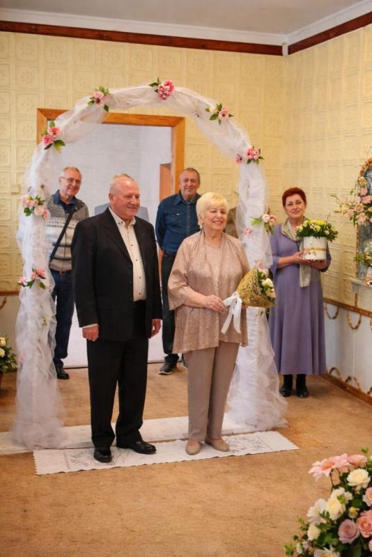 Пример для поколений: семья Тарасовых отметила 50-летие совместной жизни Пример для поколений: семья Тарасовых отметила 50-летие совместной жизни