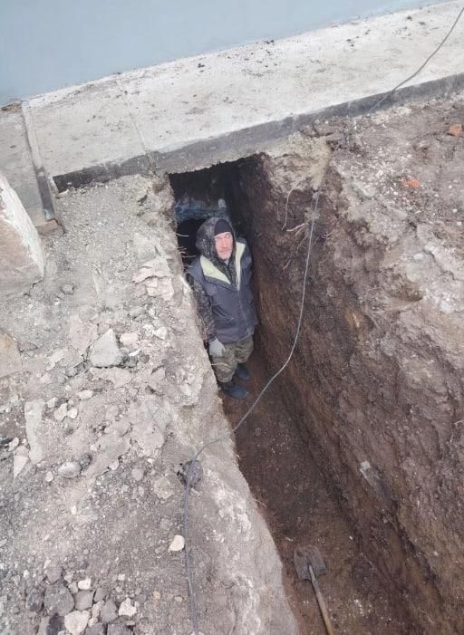 Калужские специалисты занялись подготовкой к ремонту канализации в одном из административных зданий Первомайска Калужские специалисты занялись подготовкой к ремонту канализации в одном из административных зданий Первомайска