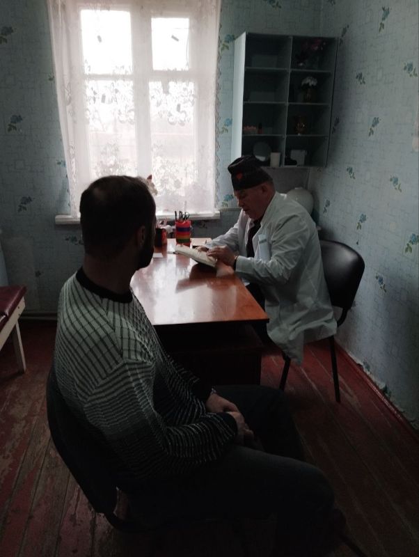 Забота, которая не знает расстояний: Ровеньковские специалисты продолжают выездные осмотры ветеранов Забота, которая не знает расстояний: Ровеньковские специалисты продолжают выездные осмотры ветеранов