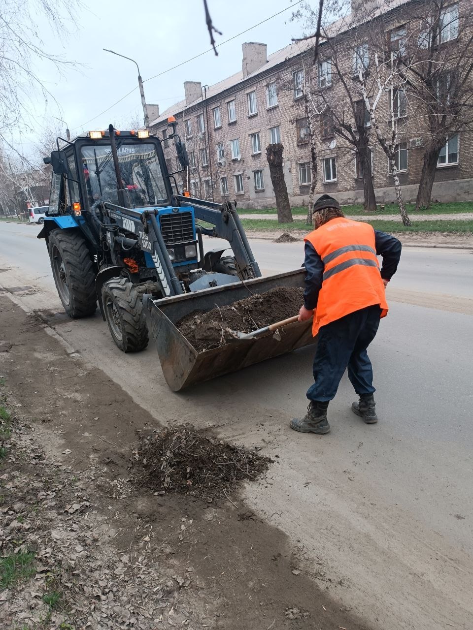 Коммунальными службами проведены работы на территории города Коммунальными службами проведены работы на территории города