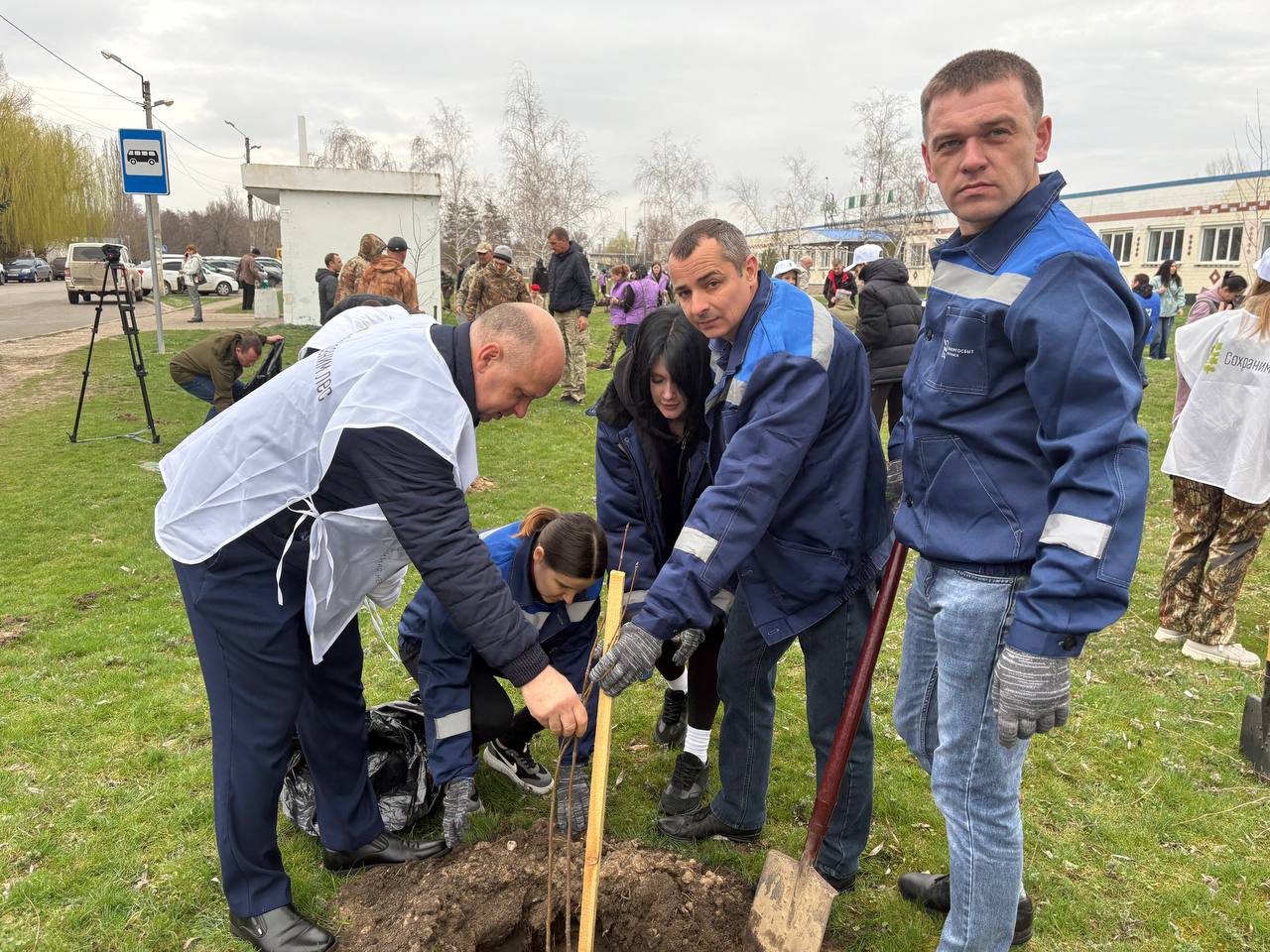 Альберт Зинченко: 30 марта в Станично-Луганском МО прошла патриотическая акция «Сад памяти» Альберт Зинченко: 30 марта в Станично-Луганском МО прошла патриотическая акция «Сад памяти»
