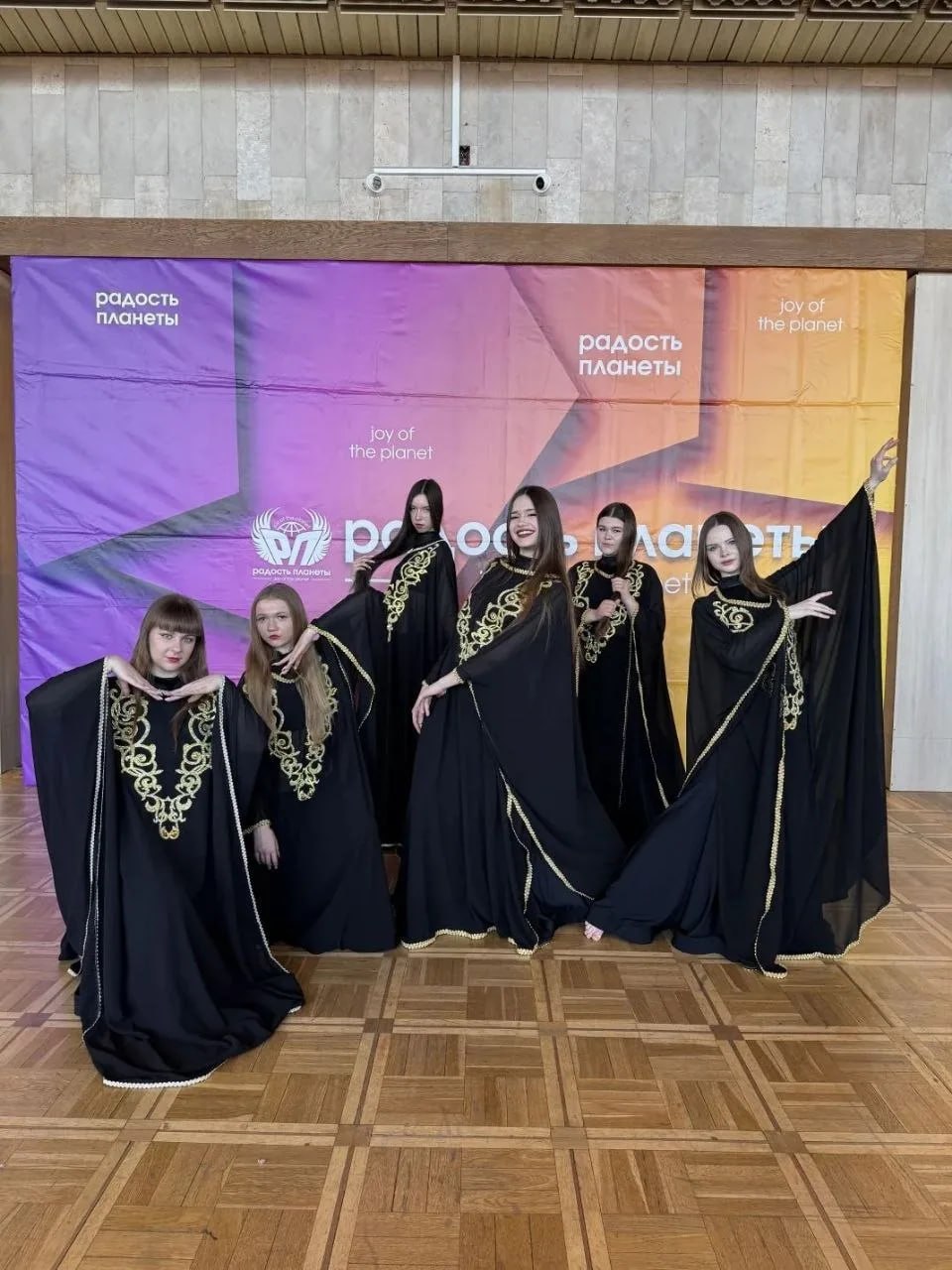 Триумф стахановских танцоров в Москве! Триумф стахановских танцоров в Москве!