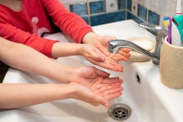 В Луганске до вечера отключили воду на нескольких улицах и кварталах