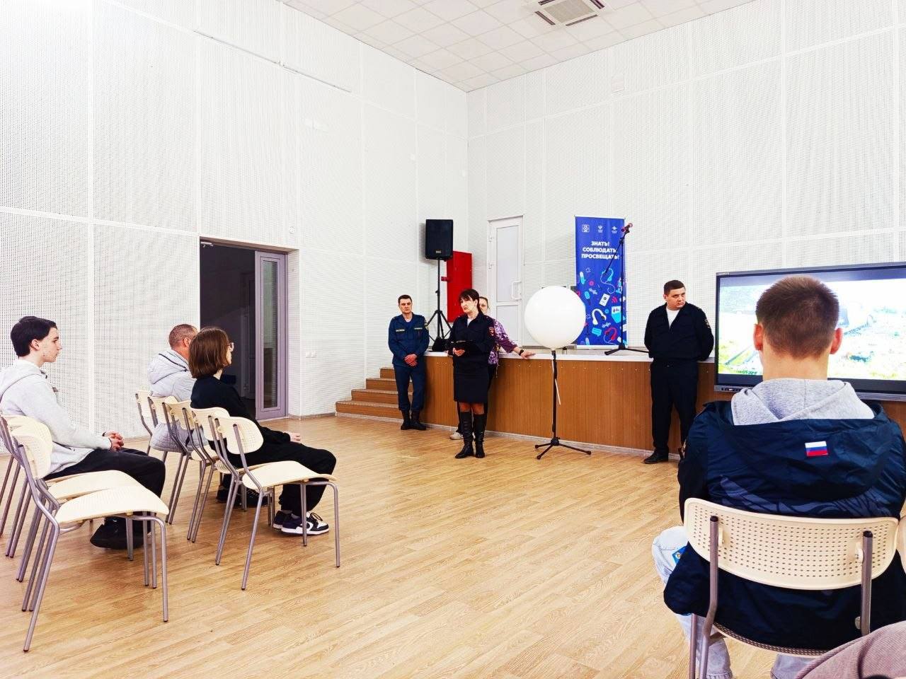 Сотрудники региональной Госавтоинспекции МВД приняли участие в реализации пилотного проекта «Осознанное движение» Сотрудники региональной Госавтоинспекции МВД приняли участие в реализации пилотного проекта «Осознанное движение»