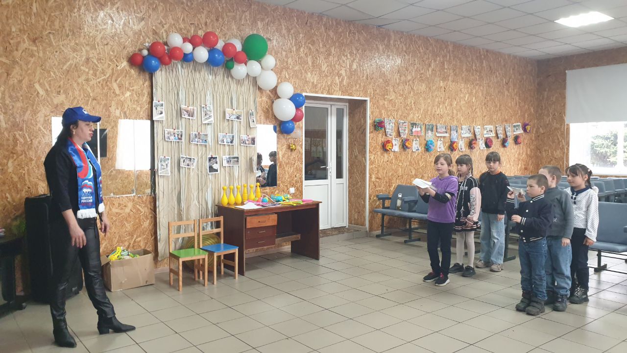 Для юных жителей сёл Кременского муниципального округа в Голубовком сельском клубе прошел игровой спортивный час, «Мир подвижных игр» Для юных жителей сёл Кременского муниципального округа в Голубовком сельском клубе прошел игровой спортивный час, «Мир подвижных игр»