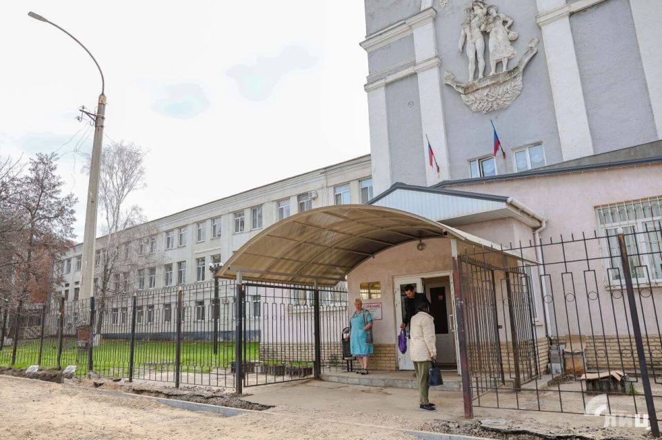 Ремонт Луганской городской поликлиники № 11 начнется по народной программе «Единой России» в следующем году Ремонт Луганской городской поликлиники № 11 начнется по народной программе «Единой России» в следующем году