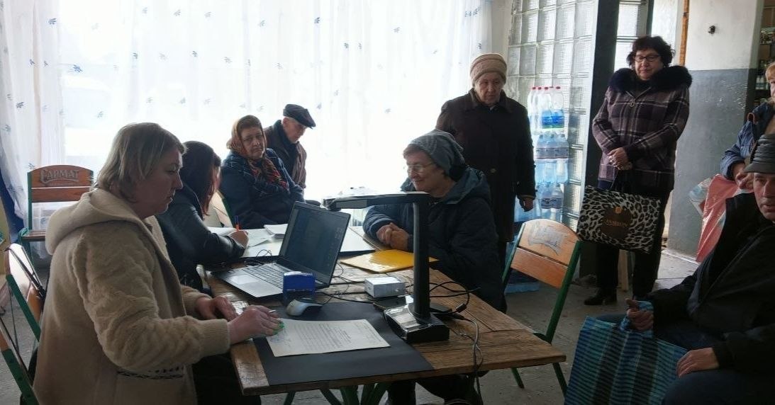 30 марта при содействии партии «Единая Россия» состоялся выездной приём ППК «РОСКАДАСТР» г. Луганск в пгт. Грушевое городского округа города Красный Луч 30 марта при содействии партии «Единая Россия» состоялся выездной приём ППК «РОСКАДАСТР» г. Луганск в пгт. Грушевое городского округа города Красный Луч